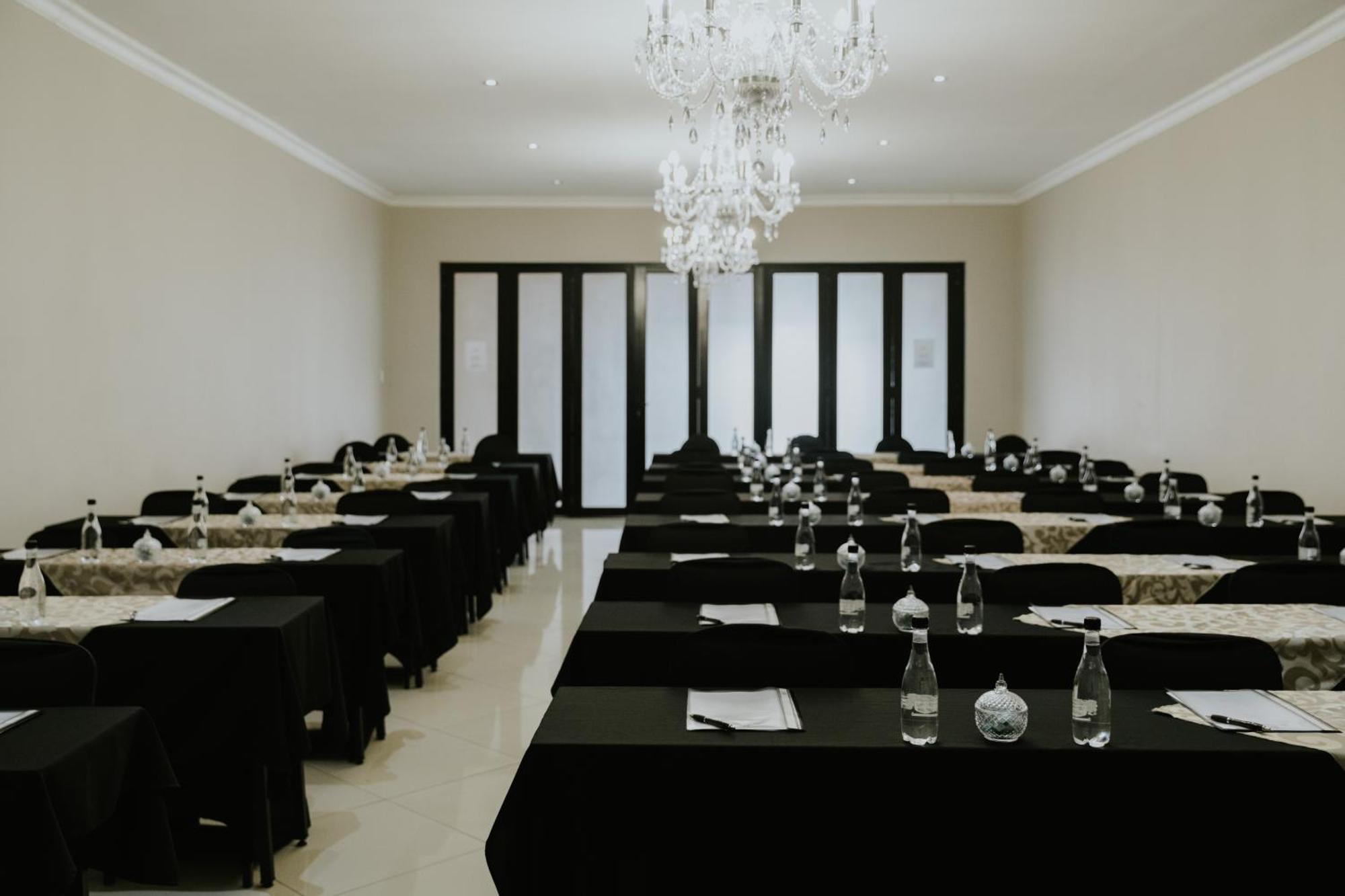 Le Grand Chateau Hotel Parys Buitenkant foto