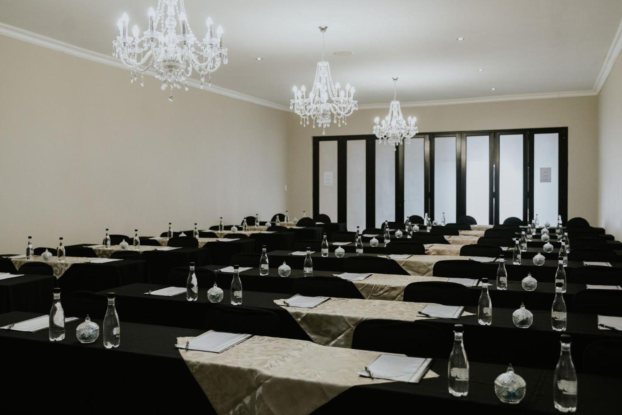 Le Grand Chateau Hotel Parys Buitenkant foto